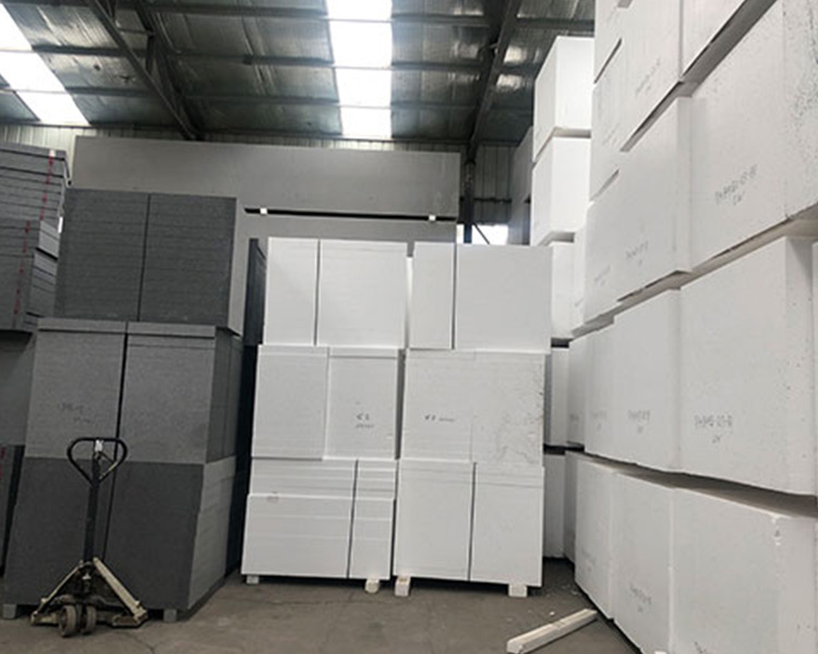 山西興富利偉業(yè)：石墨聚苯板施工中需要注意哪些問題？